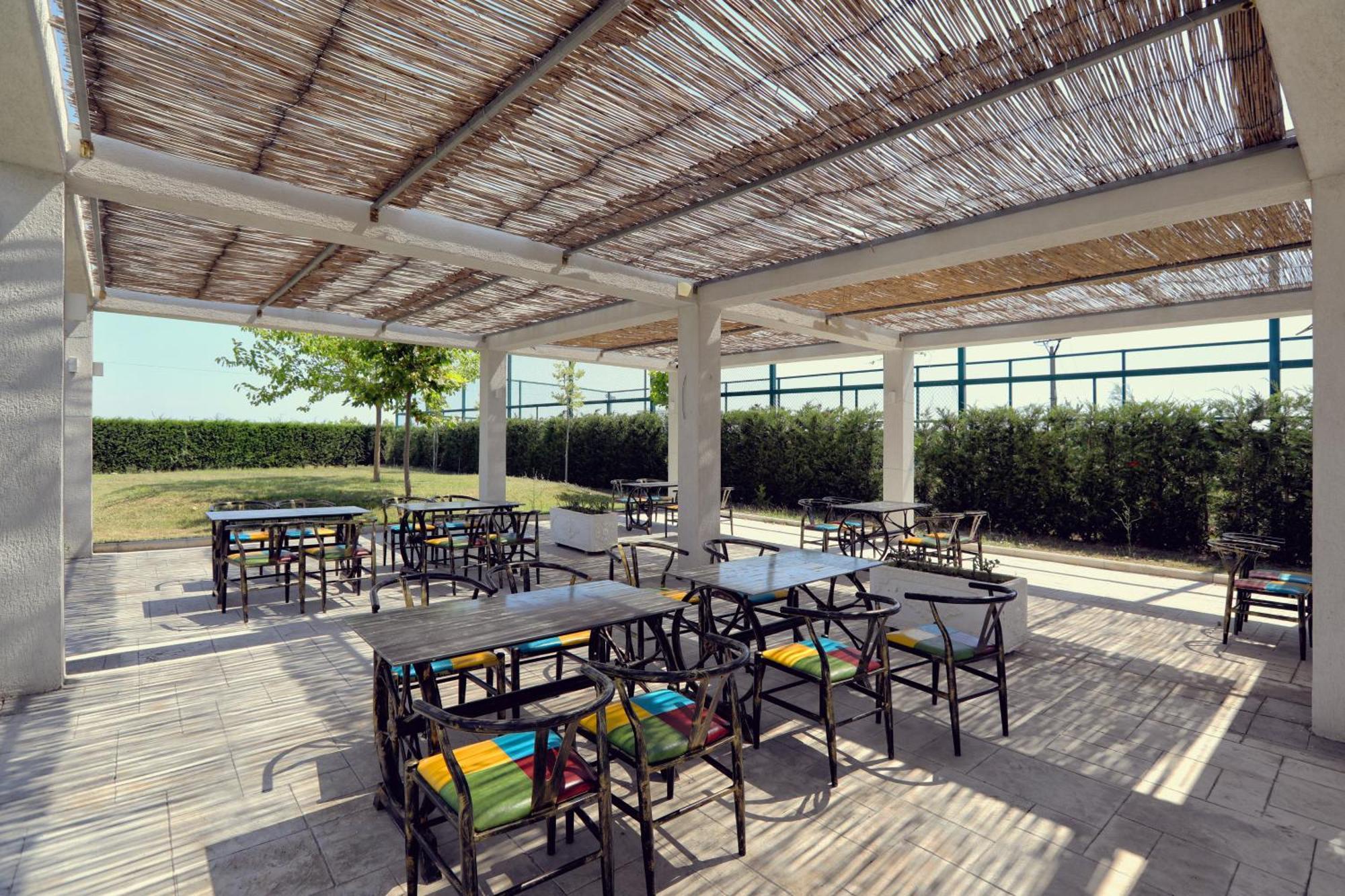 Velipoja Grand Europa Resort, Affiliated By Melia Exterior photo