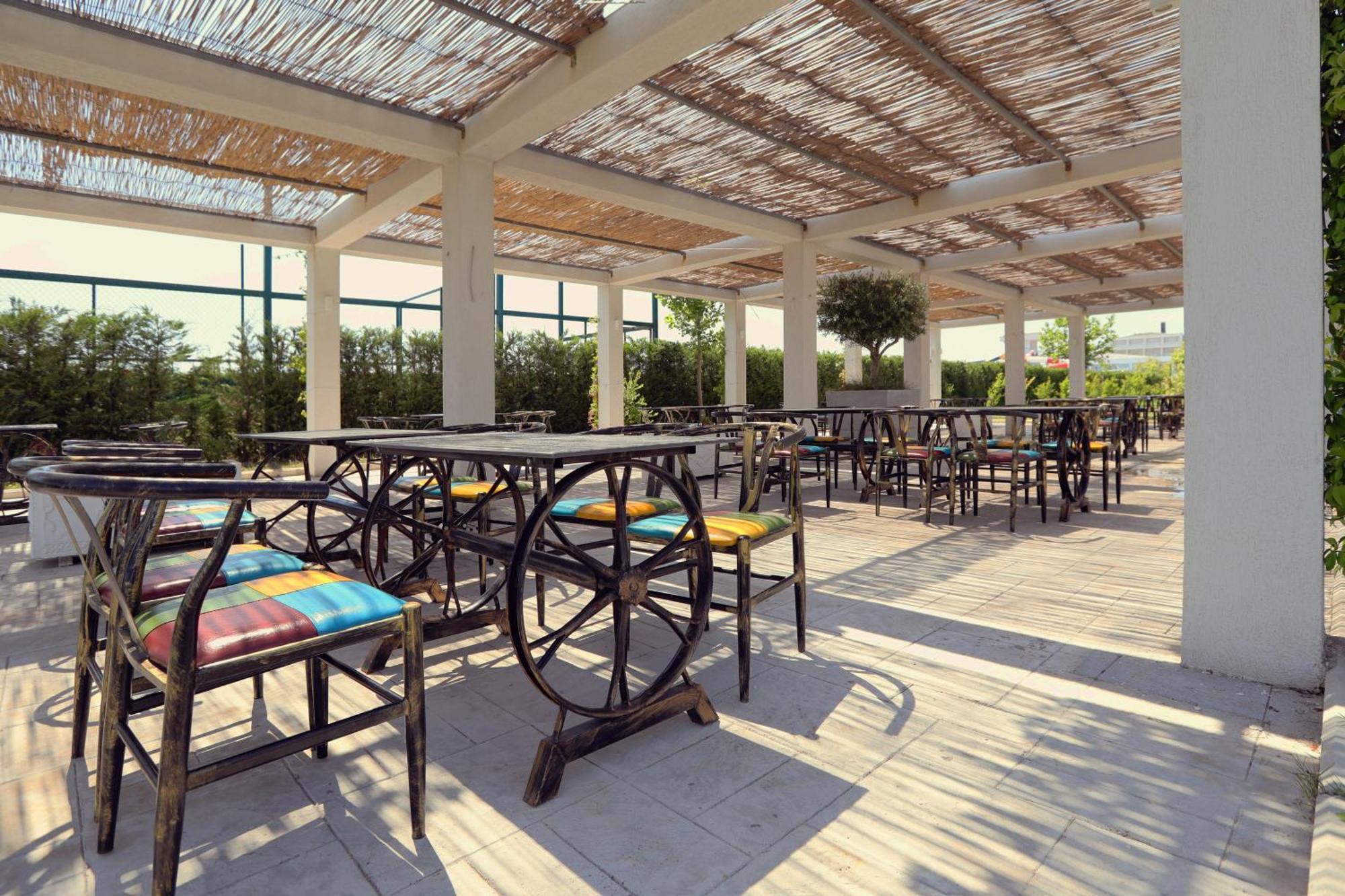 Velipoja Grand Europa Resort, Affiliated By Melia Exterior photo