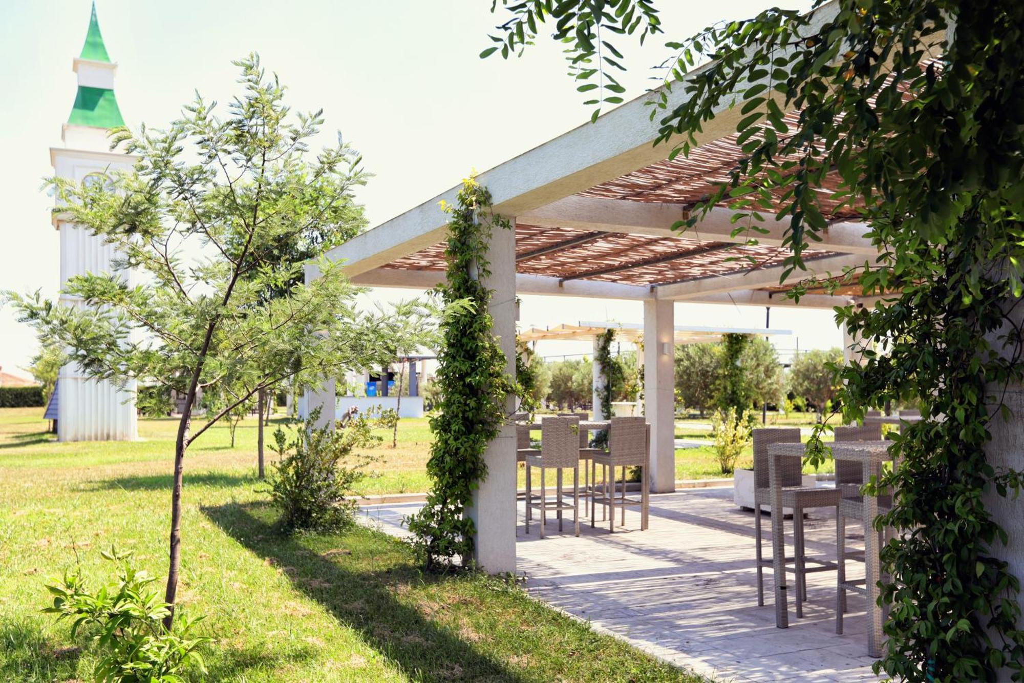 Velipoja Grand Europa Resort, Affiliated By Melia Exterior photo